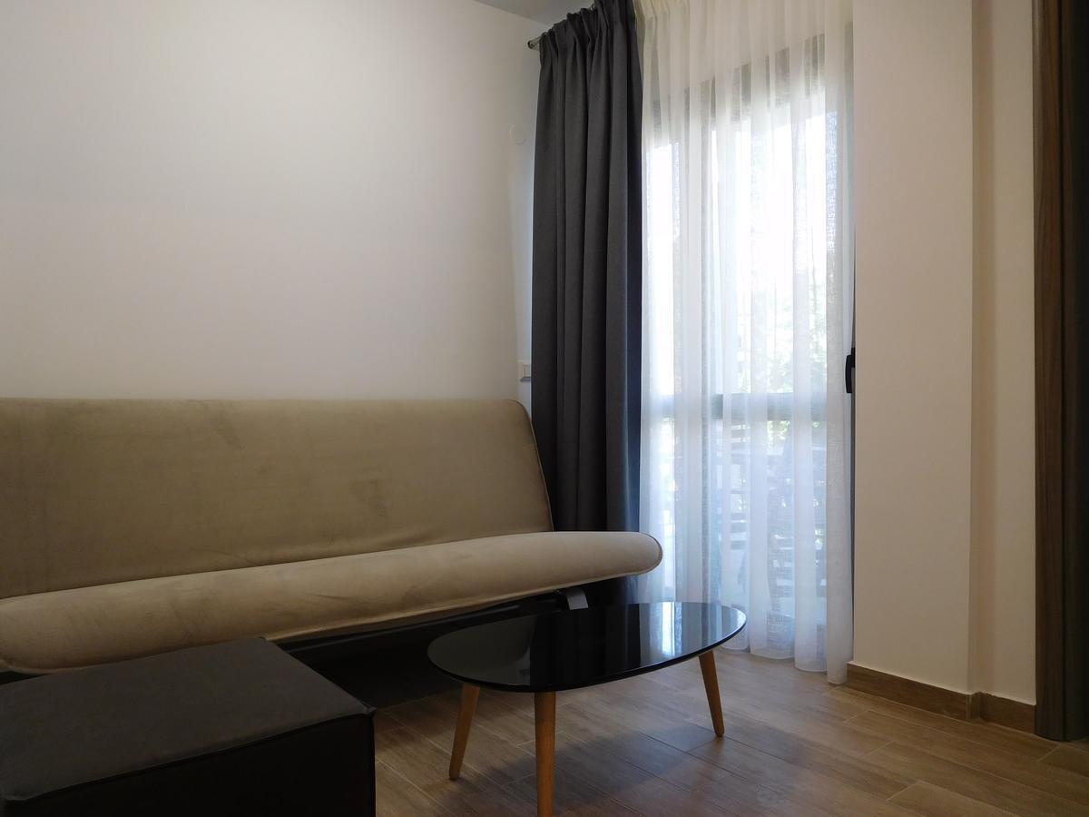 Hotel Vozina Metamorfosi  Exteriér fotografie